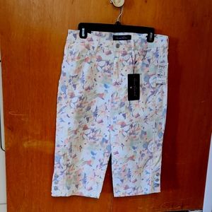 Gloria Vanderbilt Skimmer/Capris, size 6, multi-pastel colors